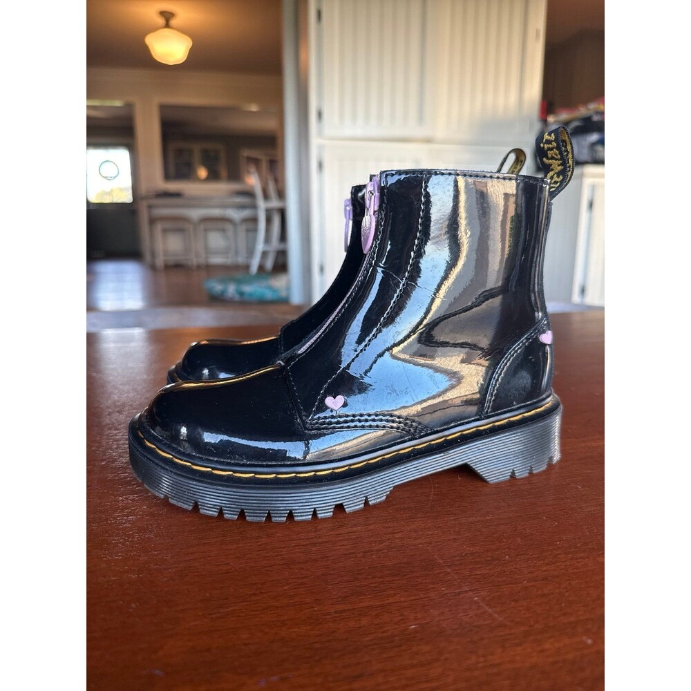 Dr martens black patent leather PINK hearts zip up girls boots LIKE NEW